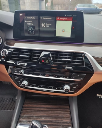 BMW Seria 5 cena 118500 przebieg: 151000, rok produkcji 2018 z Opoczno małe 596